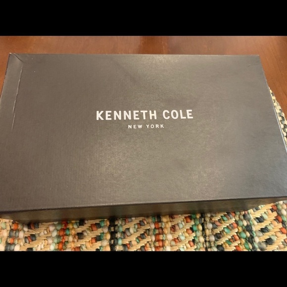 New! Kenneth Cole New York Sneakers LAVENDER SZ 8M - Picture 5 of 6